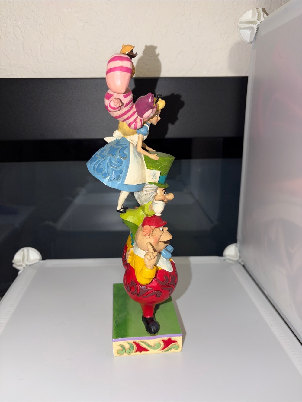 Jim Shore/Disney/Enesco Alice in Wonderland βWeβre All Mad Hereβ Figurine - Picture 6 of 8
